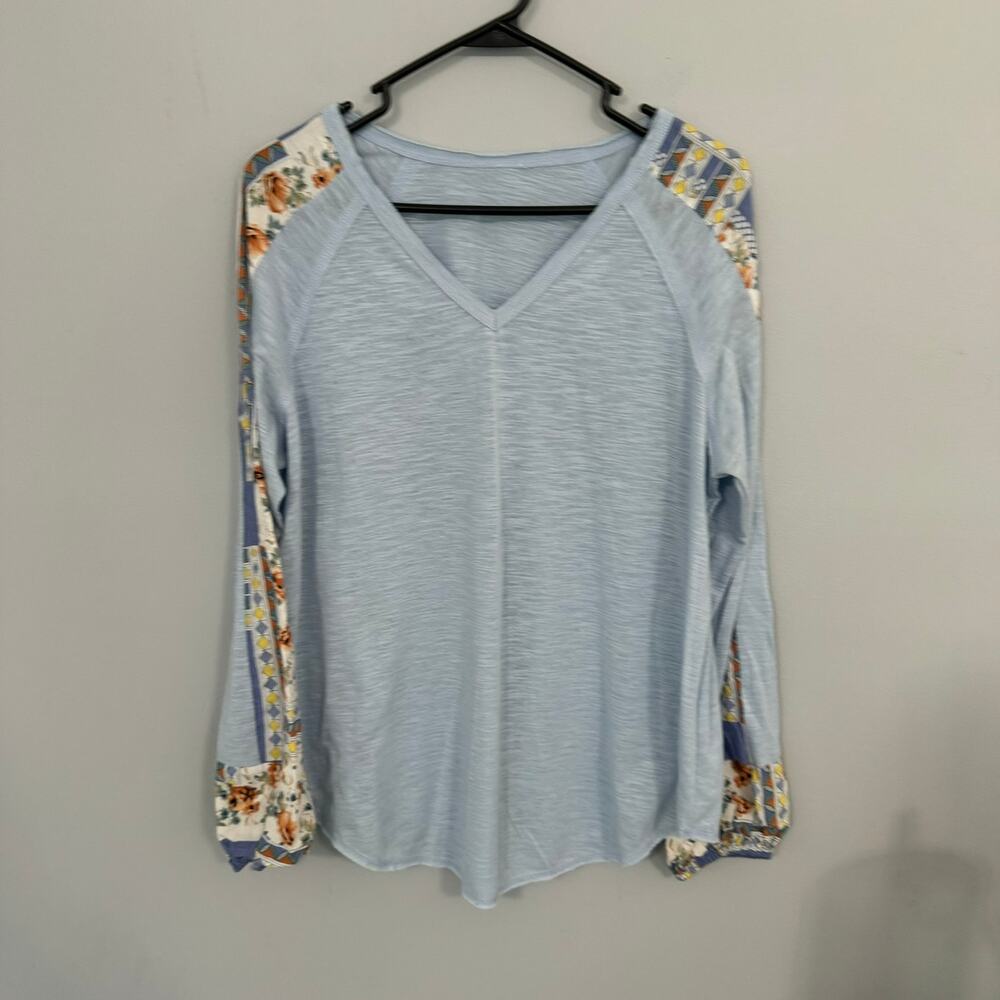 Unbranded Baby Blue Burn Out Top w/ Long Sleeves Size Medium Linen Blend Floral